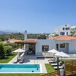 Villa Wisdom - Elegant & Homely With Pool, Galatas