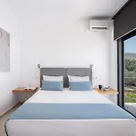 Seametry Luxury Living Villa
