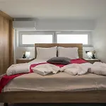 Suite Dreams I