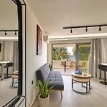 Callista Seafront Studio
