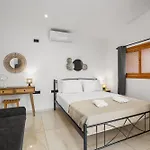 Serenity Maisonette And Studio In The Heart Of Chania