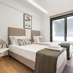 Comfy Apt Terrace And Parking 800M To Old Town And Beach