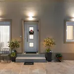 Eranthis Apartment
