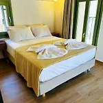 Roussos Place - Next To Splantzia Square - 2Bd 2Ba