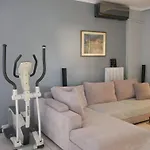 Gio\'S Central Cosy Apartment With Private Balcony