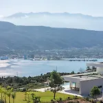 Avery Villa