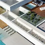 Avery Villa