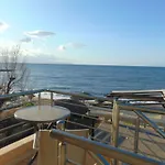 Comfy Beachfront Litinas Casa With Seaview