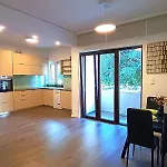 Casa Dina Nea Chora