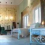 Teacher\'S House Traditional Maisonette Luxurious Renovated Near Beach And City Center