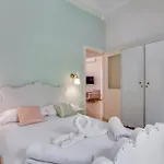 Samouil Apartment Steps From The Beach