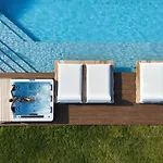 Villa Mika