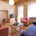 Polixeny\'S Suites