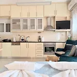 Little Central Apartment-1Min Walk From Everywhere