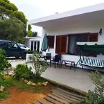 Anna\'S Garden House