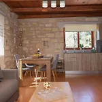 Sundaymar Stone House