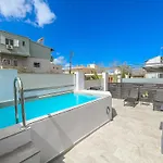 Comfy Apartment With Small Private Pool, Fiber Internet And Private Parking