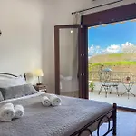 Lion\'S Yard