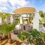 Renas Secret Garden House
