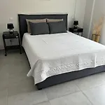 Zonapartments B Sea View- City Center