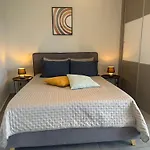 Zonapartments A Sea View-City Center