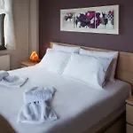 Anika Apartment