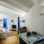 Cosmopolitan House