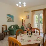 Felix Family House