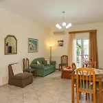 Felix Family House