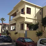Honolulu Beach Apartments
