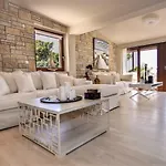 Villa Evangelia