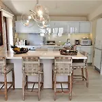 Villa Evangelia