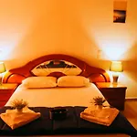 Sofita Suites