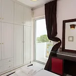 Thalassa Seaside Apartment