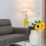 Wave Apartment