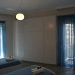 Botonis Bright Spacious Apartment