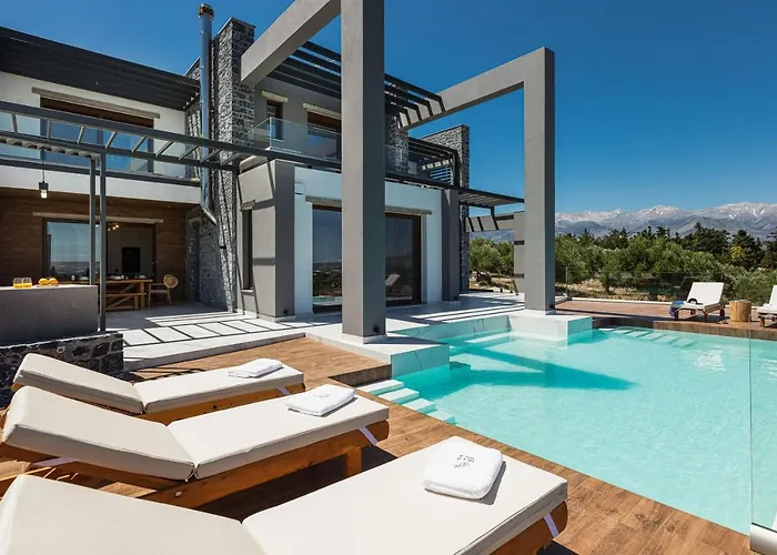 Eloa Luxury Villa