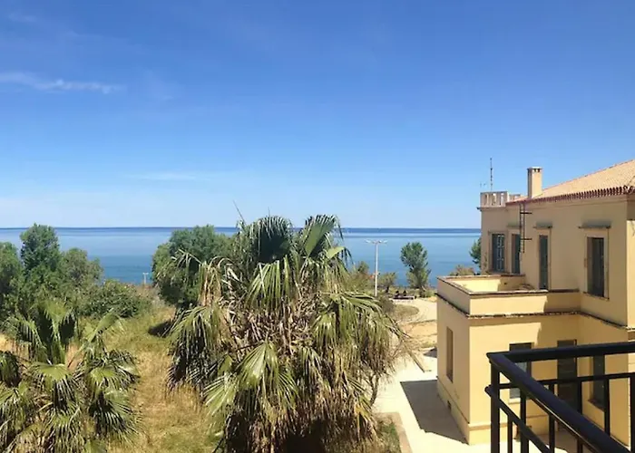 At The Beach! +10Min= Port&Center.