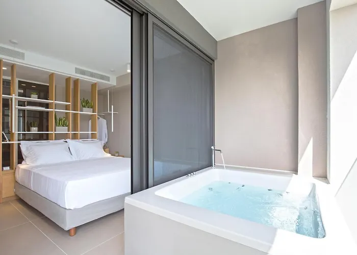 Noemie Luxury Suites
