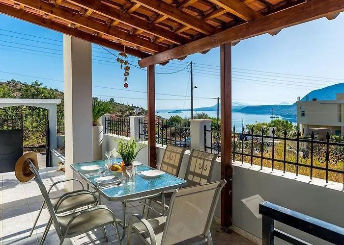 Superior Apartment - Overlooking Chania-With Pool