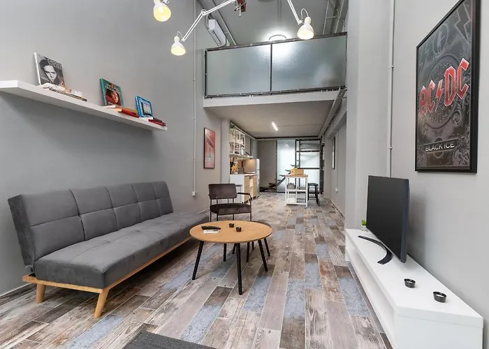 Modern Central Apartment In Chania