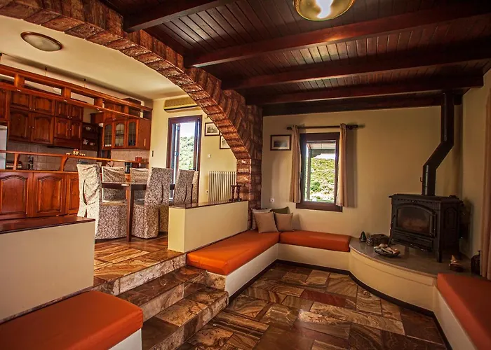 Villa Chloe - Amazing View Villa With Swimming Pool