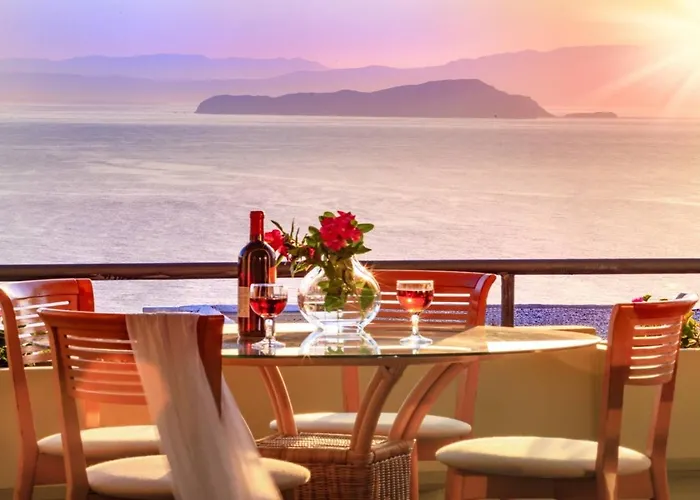 Koralia - Chanias Card Postal Villa Majestic View