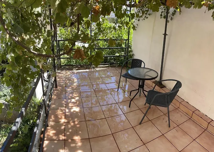 Mersini Apartment
