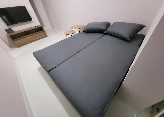 Friday\'S House