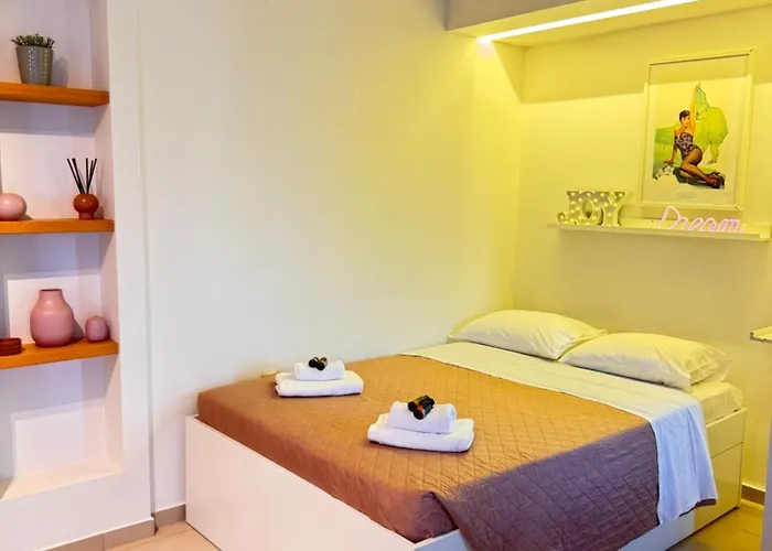 Alendra\'S City Center Studio