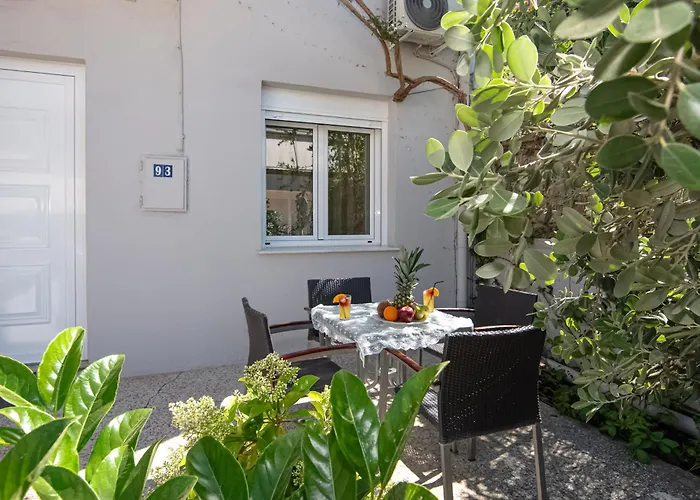 Veranda House
