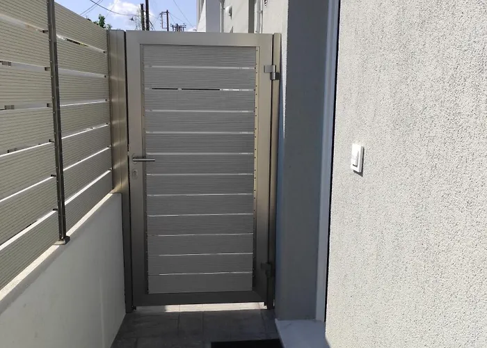 Fanouris Luxury Apartments 2