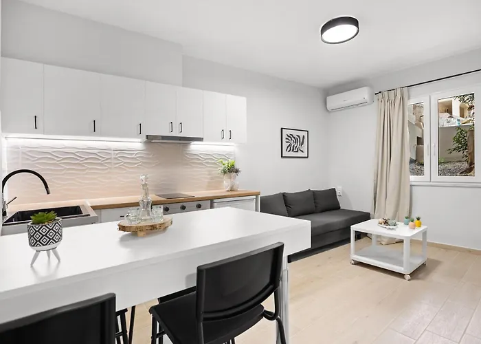 Nisos Apartments, Chania Center
