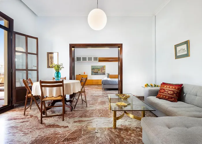 Clio Townhouse
